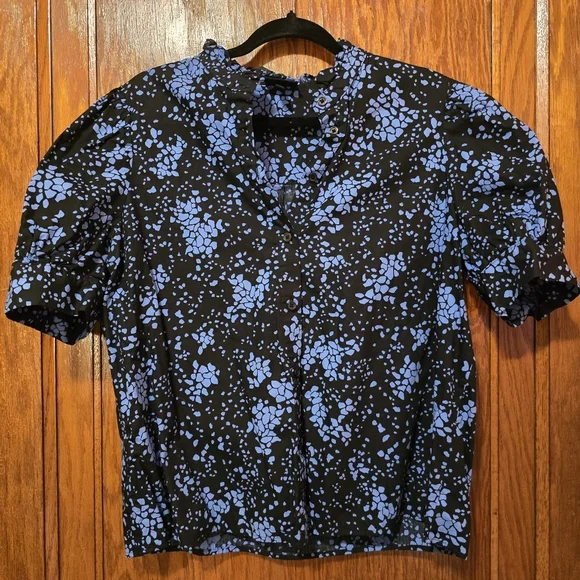 WHO WHAT WEAR Black & Light Blue Abstract Floral Button Down Blouse Size Large - Picture 14 of 15